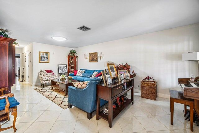 5814 Doris Court, Delray Beach, FL 33484