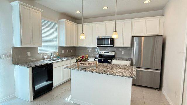 2564 SEDGE GRASS WAY, Orlando, FL 32824