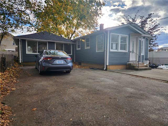 39 Chaplin Street, Pawtucket, RI 02861