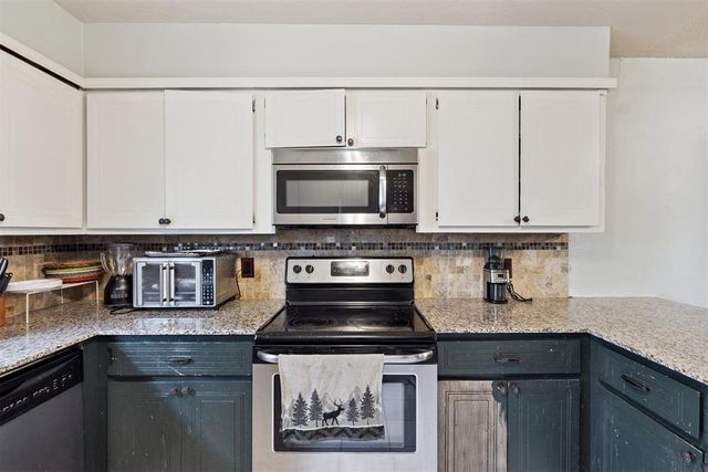 2008 E Willow Creek Terrace, Mustang, OK 73064