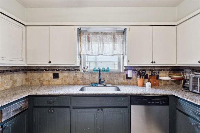 2008 E Willow Creek Terrace, Mustang, OK 73064