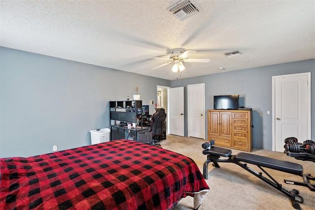 2008 E Willow Creek Terrace, Mustang, OK 73064