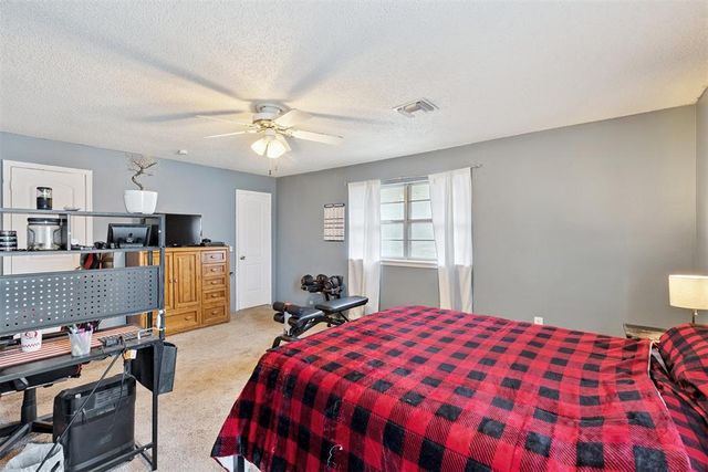 2008 E Willow Creek Terrace, Mustang, OK 73064