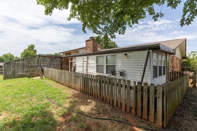 2008 E Willow Creek Terrace, Mustang, OK 73064