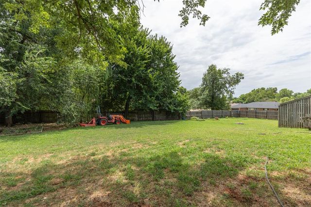 2008 E Willow Creek Terrace, Mustang, OK 73064