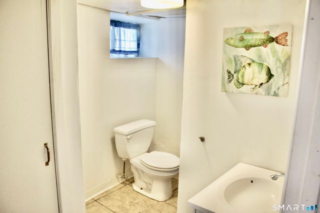 416 Lighthouse Road, New Haven, CT 06512