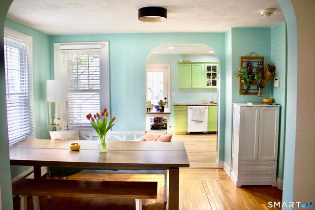 416 Lighthouse Road, New Haven, CT 06512