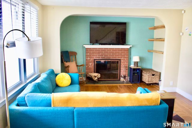 416 Lighthouse Road, New Haven, CT 06512