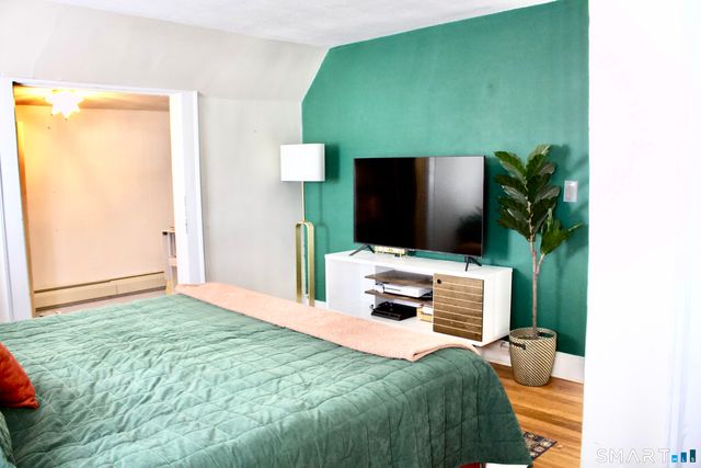 416 Lighthouse Road, New Haven, CT 06512