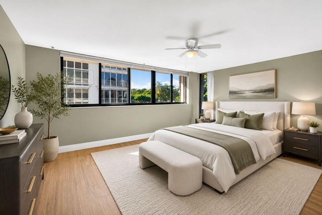900 NE SPANISH RIVER Boulevard 2w, Boca Raton, FL 33431