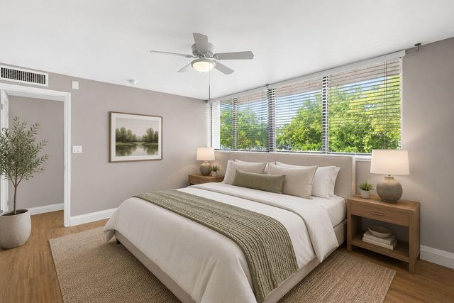 900 NE SPANISH RIVER Boulevard 2w, Boca Raton, FL 33431