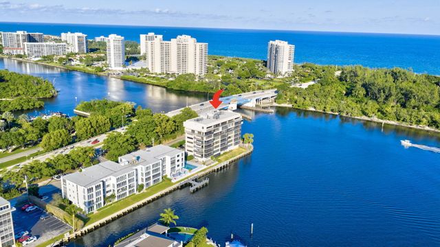 900 NE SPANISH RIVER Boulevard 2w, Boca Raton, FL 33431