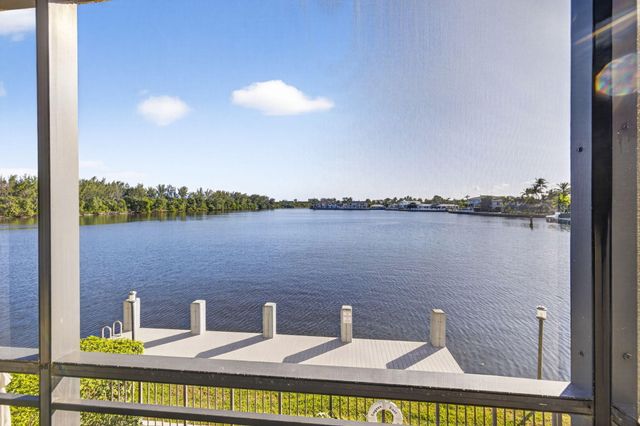 900 NE SPANISH RIVER Boulevard 2w, Boca Raton, FL 33431