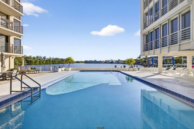900 NE SPANISH RIVER Boulevard 2w, Boca Raton, FL 33431