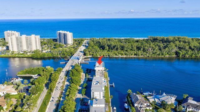 900 NE SPANISH RIVER Boulevard 2w, Boca Raton, FL 33431