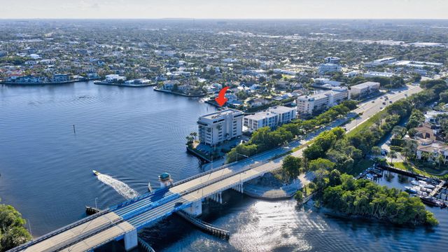 900 NE SPANISH RIVER Boulevard 2w, Boca Raton, FL 33431