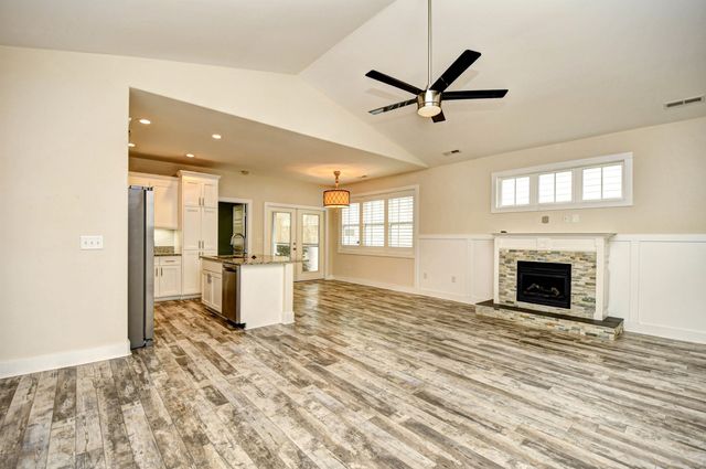 414 Waties Dr., Murrells Inlet, SC 29576