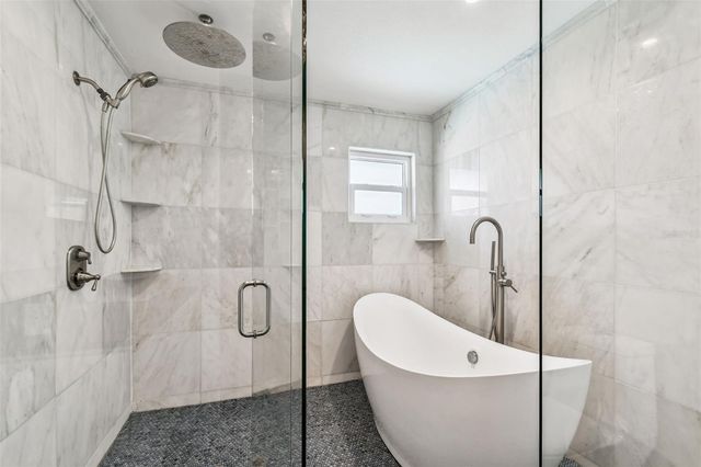 221 HOWARD DRIVE, Belleair Beach, FL 33786