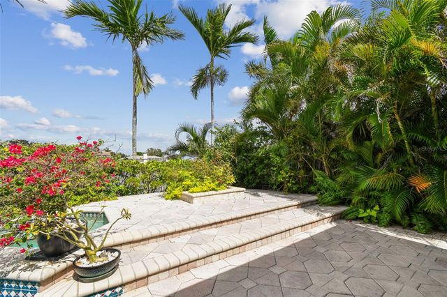 221 HOWARD DRIVE, Belleair Beach, FL 33786