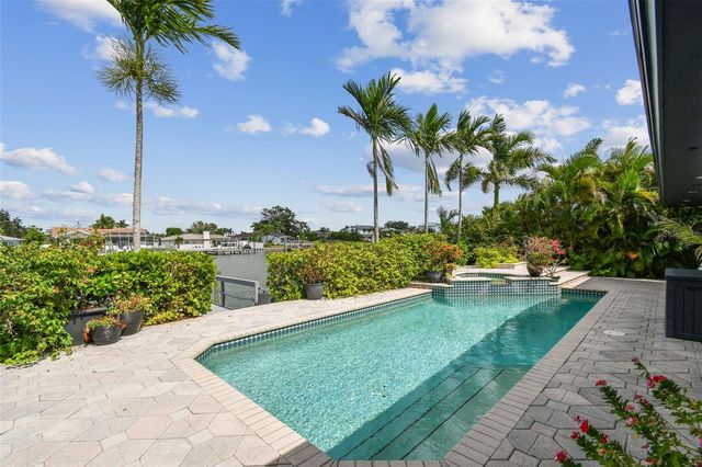 221 HOWARD DRIVE, Belleair Beach, FL 33786