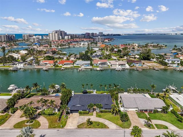 221 HOWARD DRIVE, Belleair Beach, FL 33786