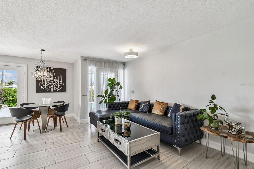 Image 15 of property listing at 221 HOWARD DRIVE, Belleair Beach, FL 33786