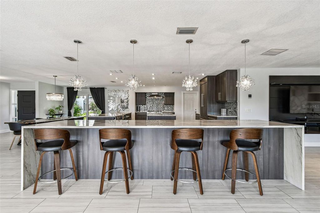 Image 22 of property listing at 221 HOWARD DRIVE, Belleair Beach, FL 33786