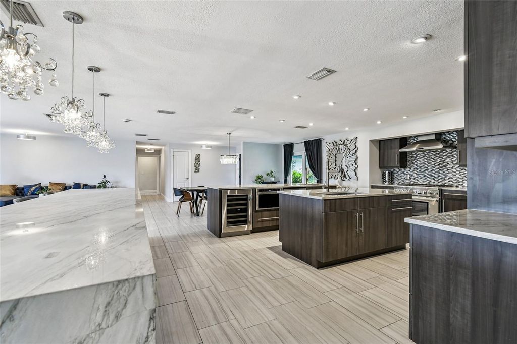 Image 23 of property listing at 221 HOWARD DRIVE, Belleair Beach, FL 33786