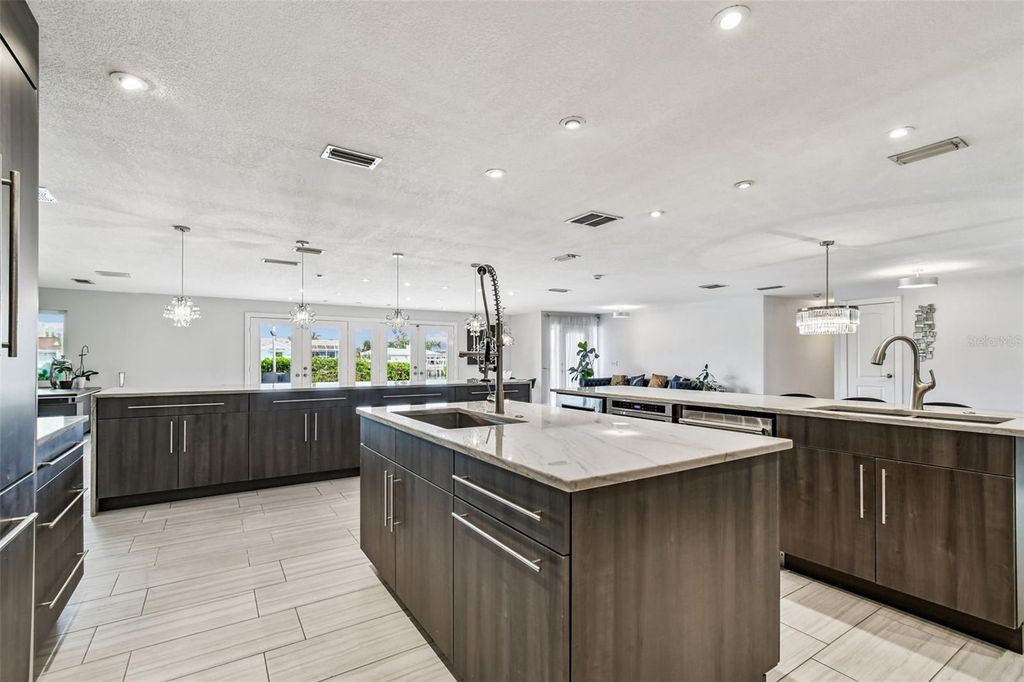 Image 27 of property listing at 221 HOWARD DRIVE, Belleair Beach, FL 33786