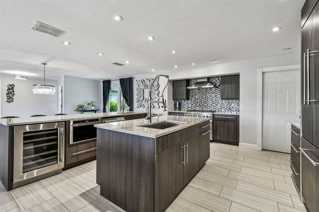 Image 28 of property listing at 221 HOWARD DRIVE, Belleair Beach, FL 33786