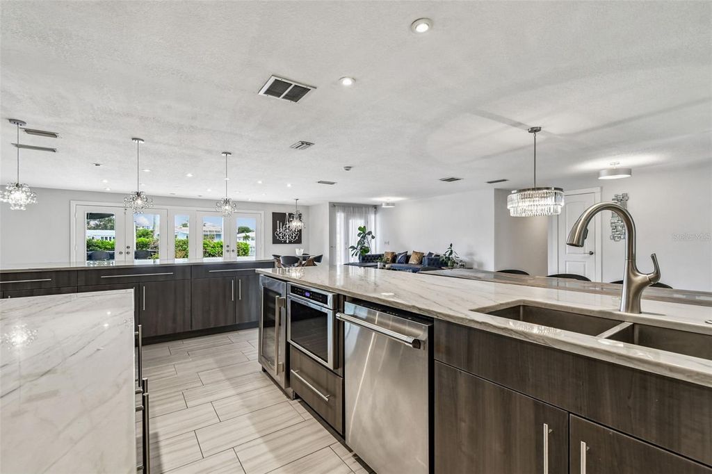 Image 30 of property listing at 221 HOWARD DRIVE, Belleair Beach, FL 33786