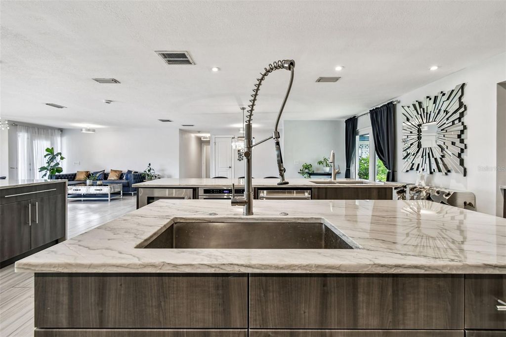 Image 37 of property listing at 221 HOWARD DRIVE, Belleair Beach, FL 33786