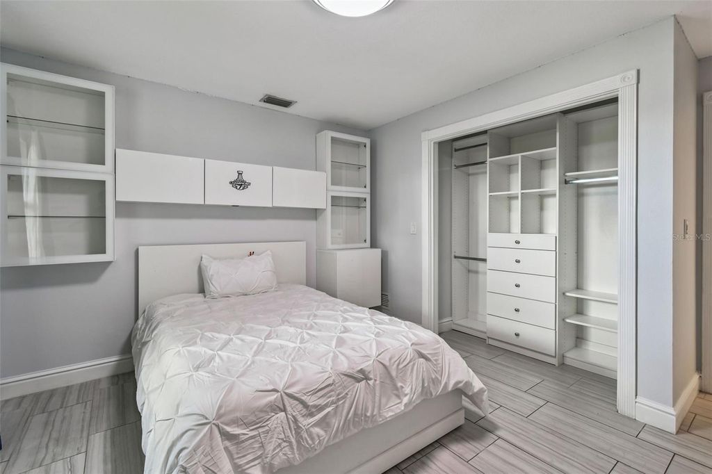 Image 50 of property listing at 221 HOWARD DRIVE, Belleair Beach, FL 33786