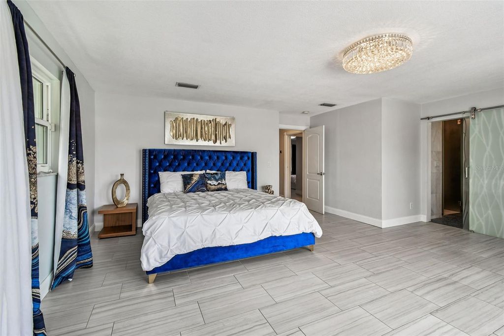 Image 53 of property listing at 221 HOWARD DRIVE, Belleair Beach, FL 33786