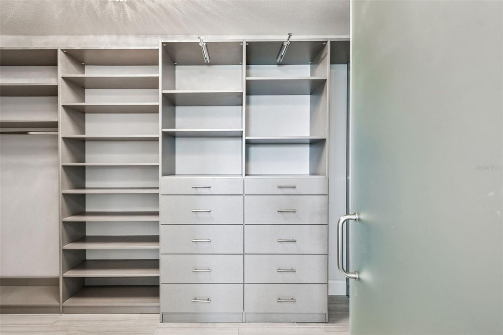 Image 61 of property listing at 221 HOWARD DRIVE, Belleair Beach, FL 33786