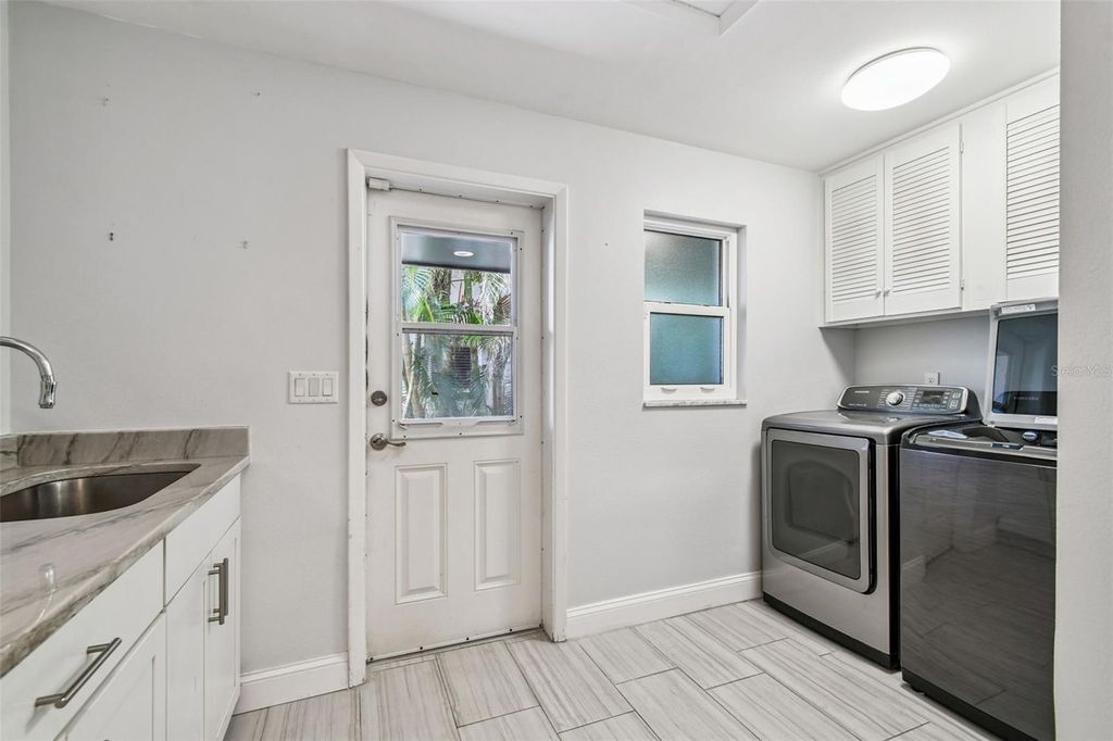 Image 74 of property listing at 221 HOWARD DRIVE, Belleair Beach, FL 33786