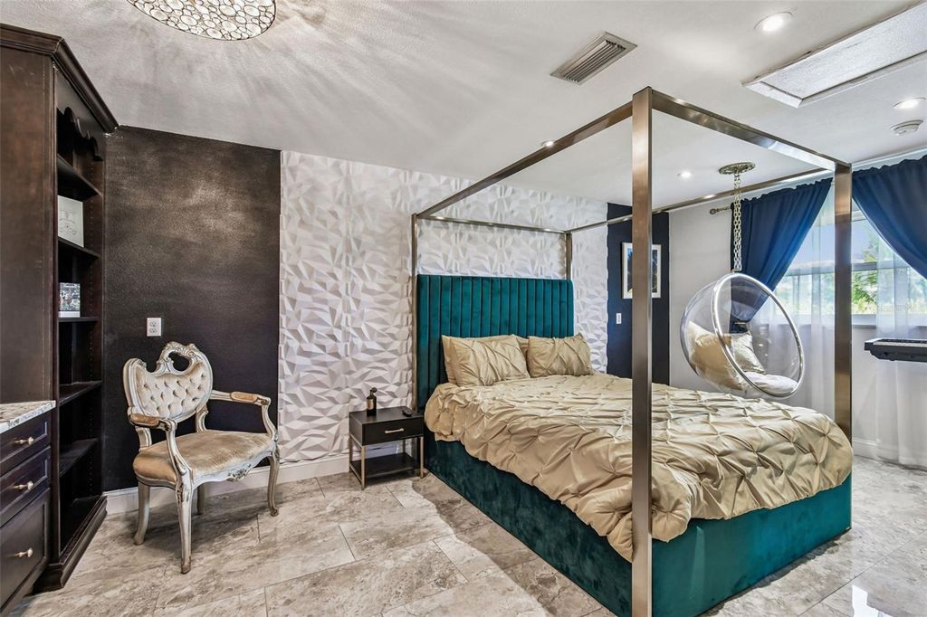 Image 77 of property listing at 221 HOWARD DRIVE, Belleair Beach, FL 33786