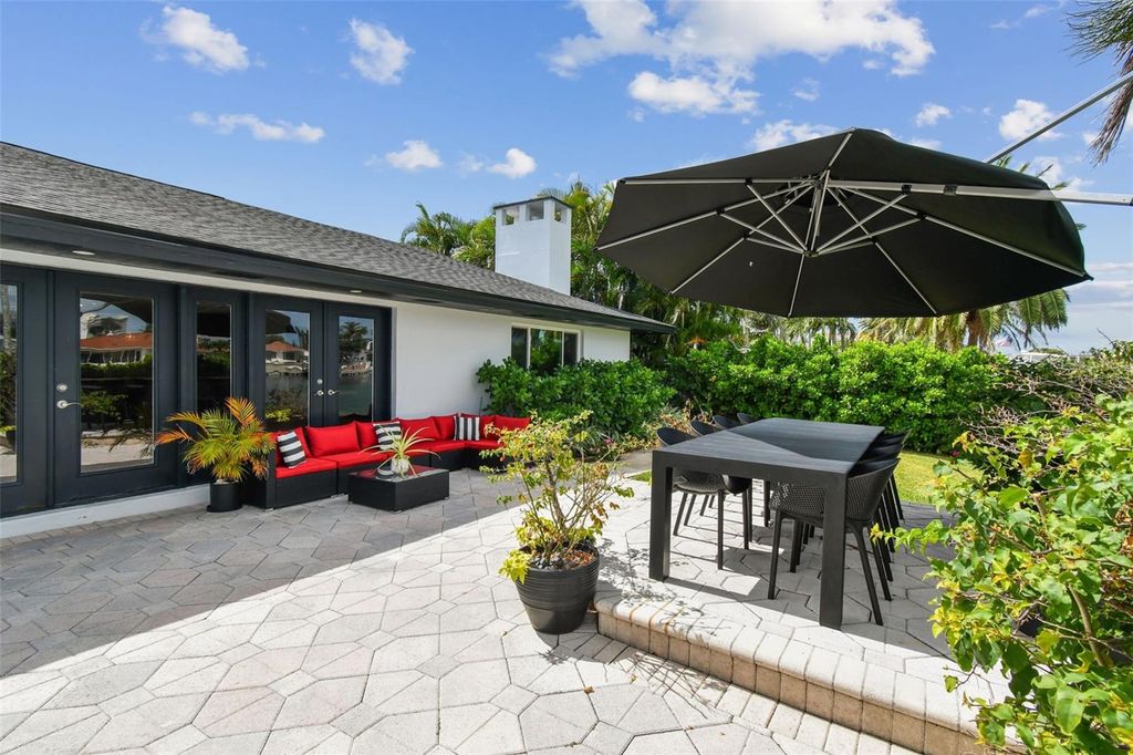 Image 85 of property listing at 221 HOWARD DRIVE, Belleair Beach, FL 33786