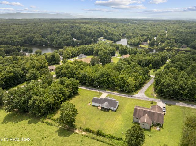 1303 War Eagle Drive, Crossville, TN 38572