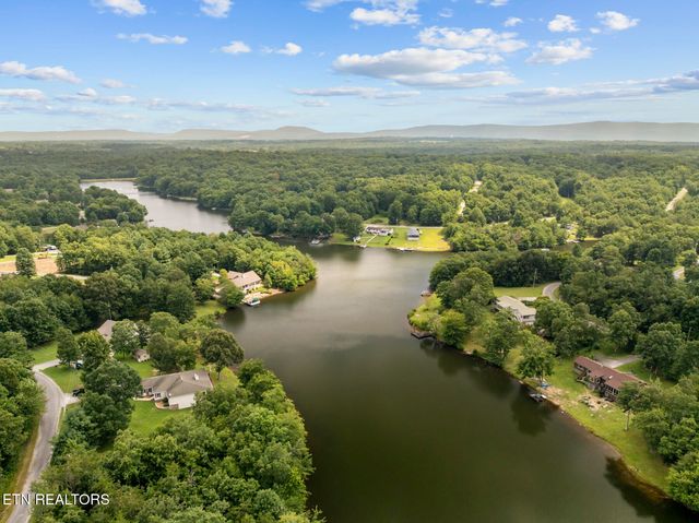 1303 War Eagle Drive, Crossville, TN 38572