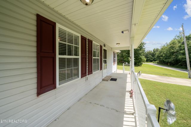 1303 War Eagle Drive, Crossville, TN 38572