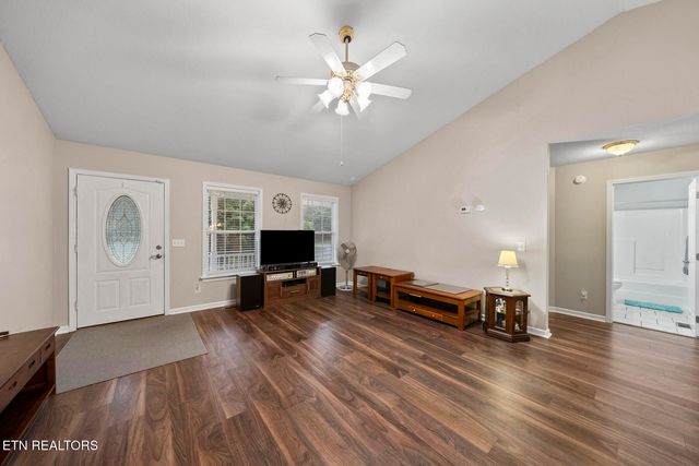 1303 War Eagle Drive, Crossville, TN 38572