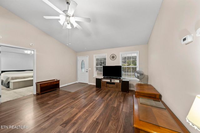 1303 War Eagle Drive, Crossville, TN 38572