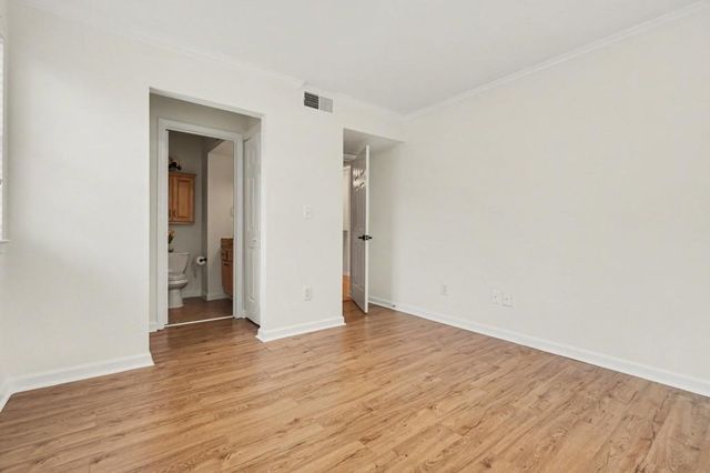 1041 State NW Street 34, Atlanta, GA 30318