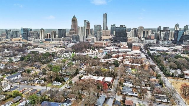 1041 State NW Street 34, Atlanta, GA 30318