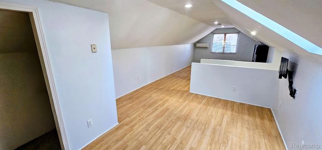 24653 Eureka Avenue, Warren, MI 48091