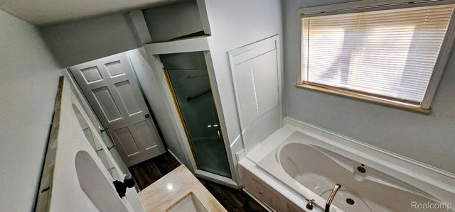 24653 Eureka Avenue, Warren, MI 48091