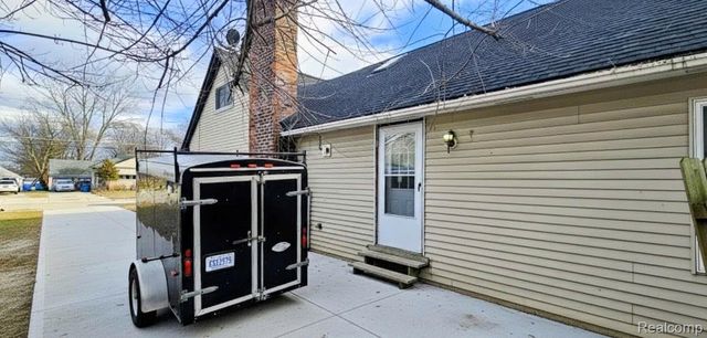 24653 Eureka Avenue, Warren, MI 48091