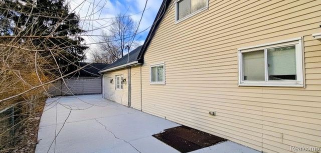 24653 Eureka Avenue, Warren, MI 48091