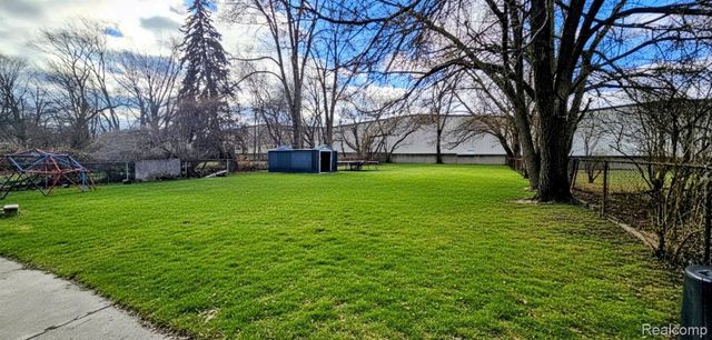 24653 Eureka Avenue, Warren, MI 48091